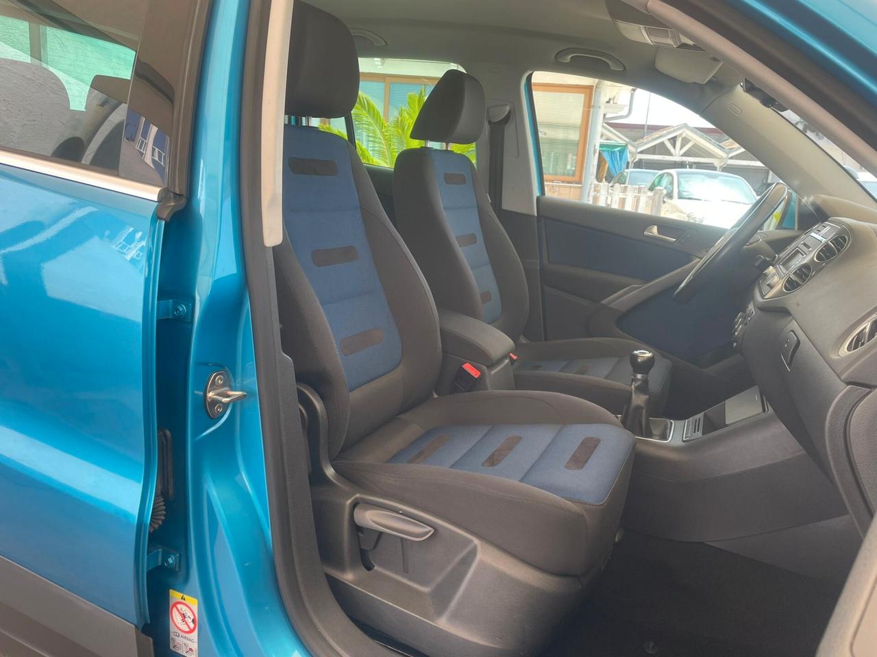 Volkswagen Tiguan 2.0 16V TDI DPF Sport & Style (18°)