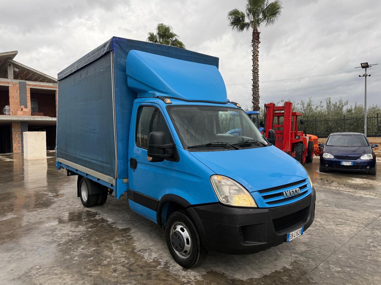 Trattore iveco Daily 35c10 cassonato telonato 4 metri per 2.15