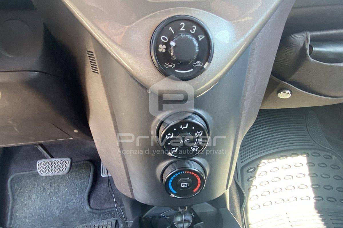 TOYOTA iQ 1.0 Multidrive