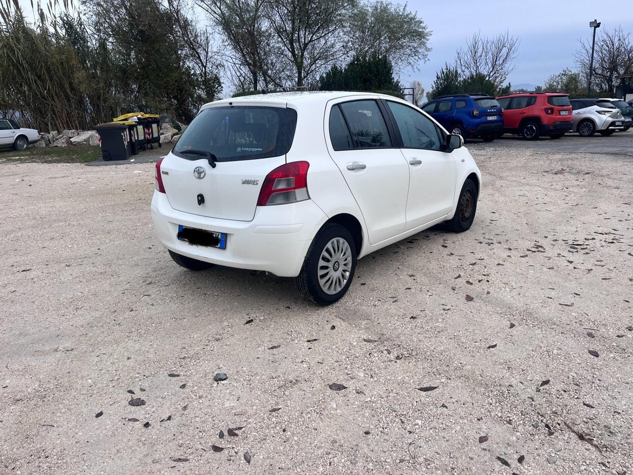 Toyota Yaris 1.0 5 porte