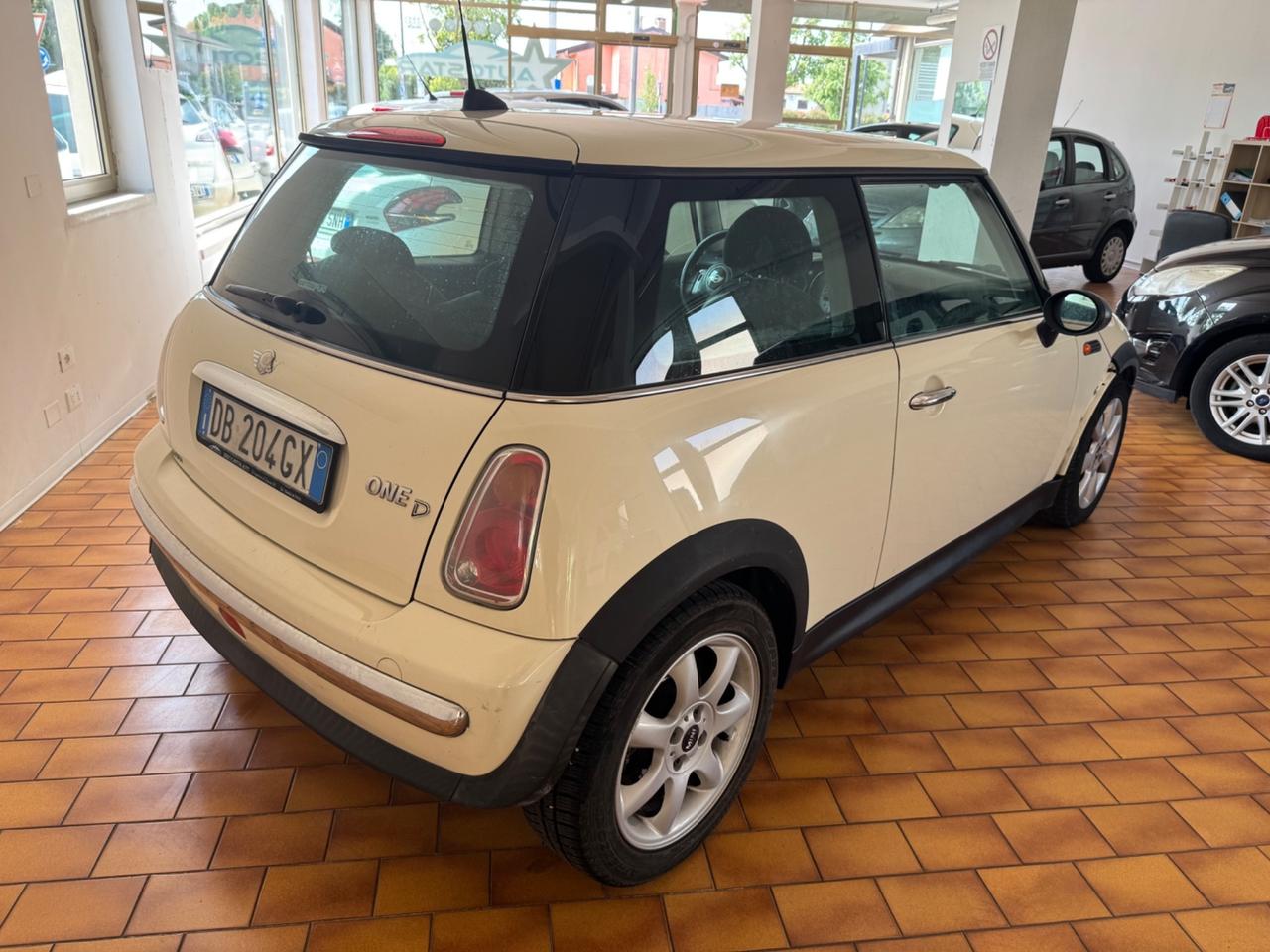Mini 1.4 tdi One D OK NEOPATENTATI