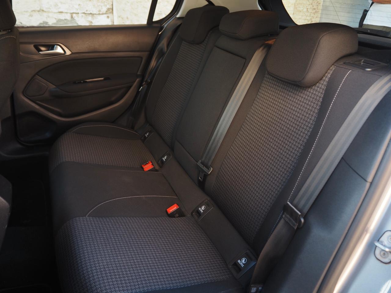 Peugeot 308 BlueHDi 130 S&S EAT8 Business