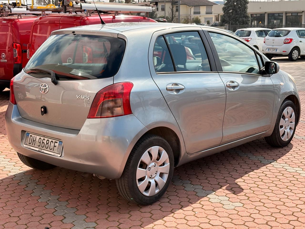 Toyota Yaris 1.3 5 porte - NEOPATENTATI