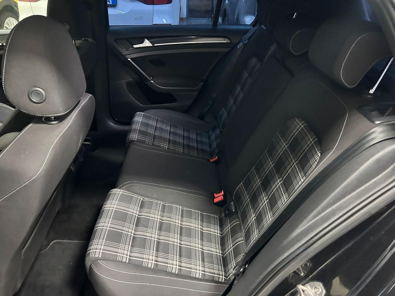 VW Golf 7 GTD 2.0 TDI 2015