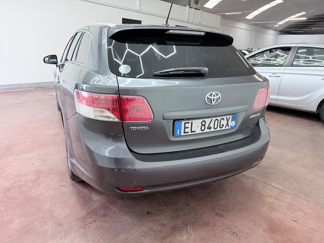 Toyota Avensis 2.2 D-Cat aut. Wagon Lounge