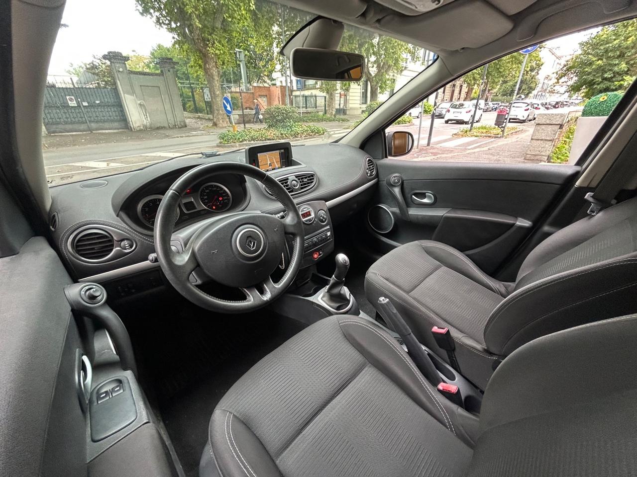 Renault Clio SporTour 1.2 16V Dynamique EURO 5 - 82.000KM!!!