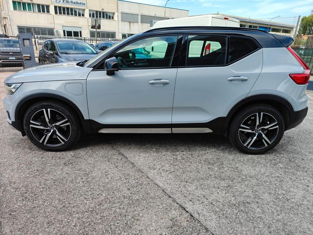 Volvo XC40 T5 Recharge Plug-in Hybrid automatico Plus Dark