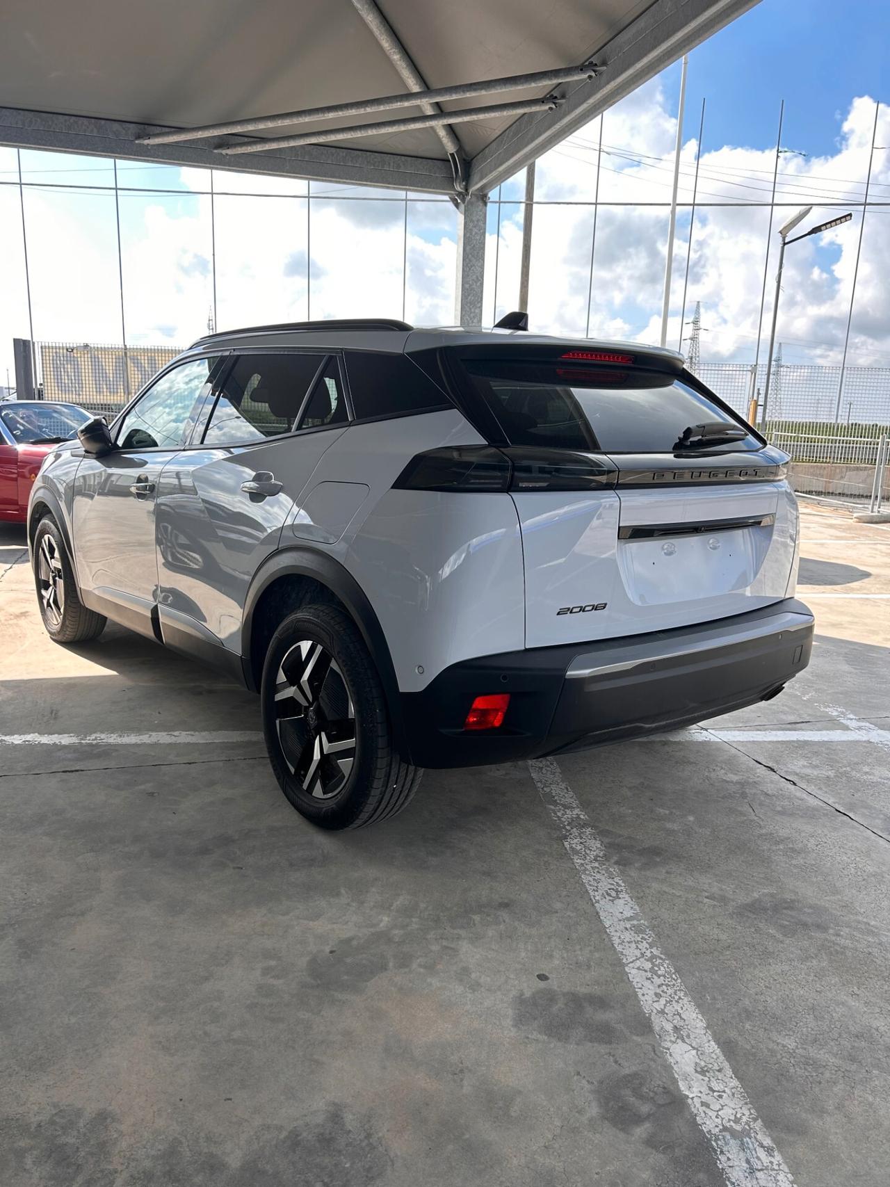 Peugeot 2008 PureTech 100 S&S Allure