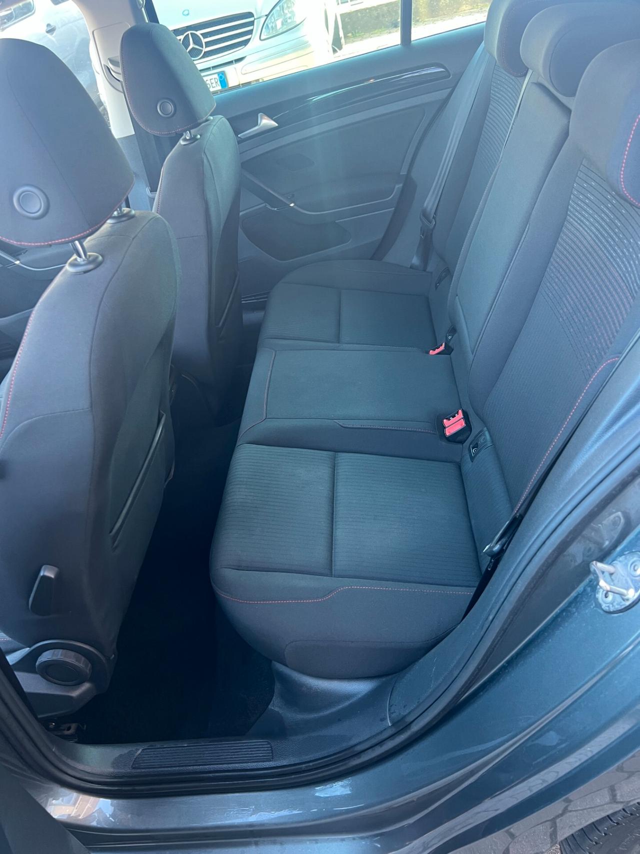 Volkswagen Golf 2.0 TDI 5p. Executive BlueMotion Technology