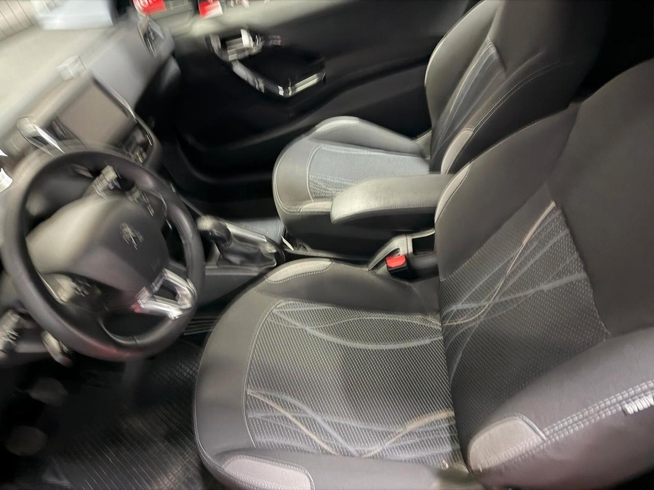 Peugeot 208 PureTech 68 3 porte Access