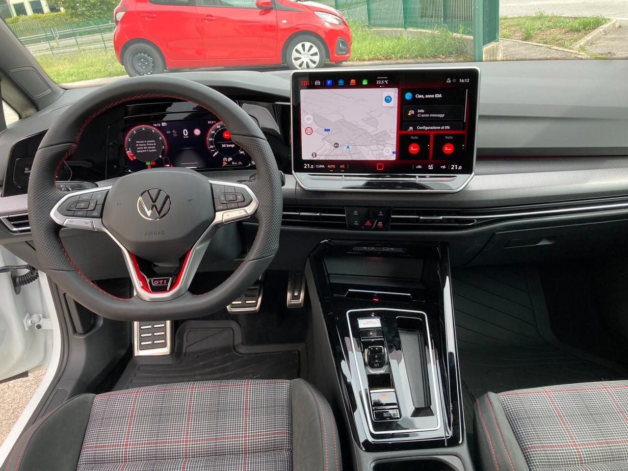 Volkswagen Golf GTI 8.5 265 CV.