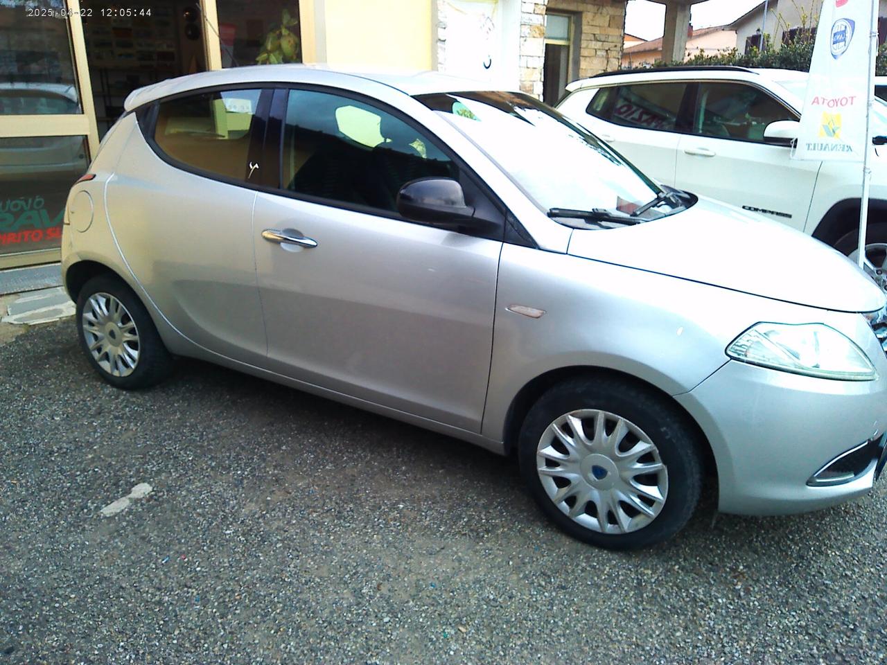 Lancia Ypsilon 1.3 MJT 75 CV Unyca