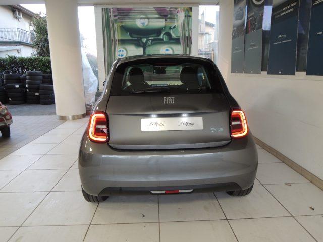 FIAT 500 Berlina 42 kWh 320km autonomia + wallbox