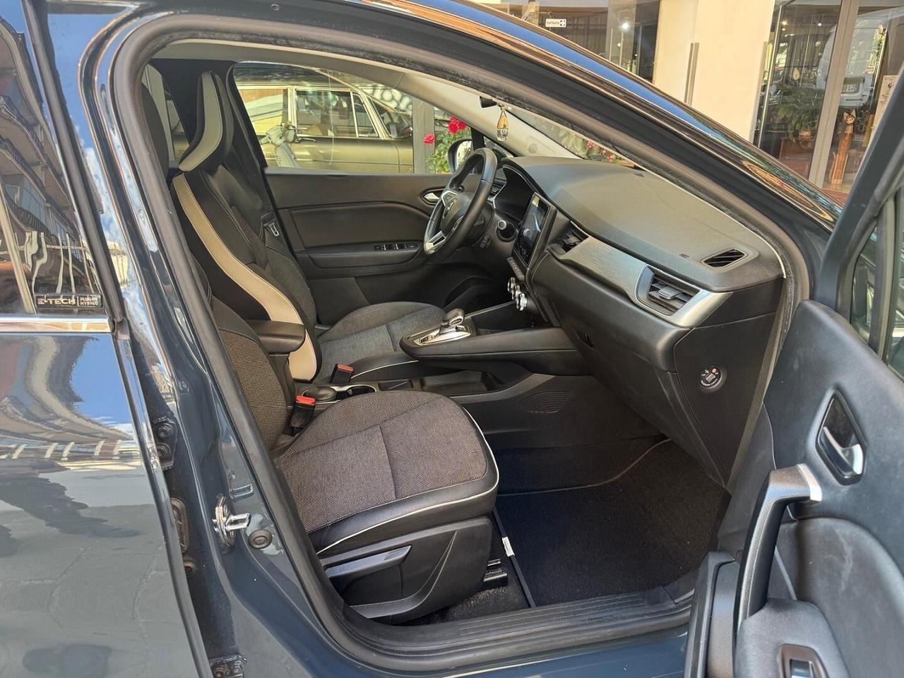 RENAULT Captur Plug-in Hybrid E-Tech 160CV Intens