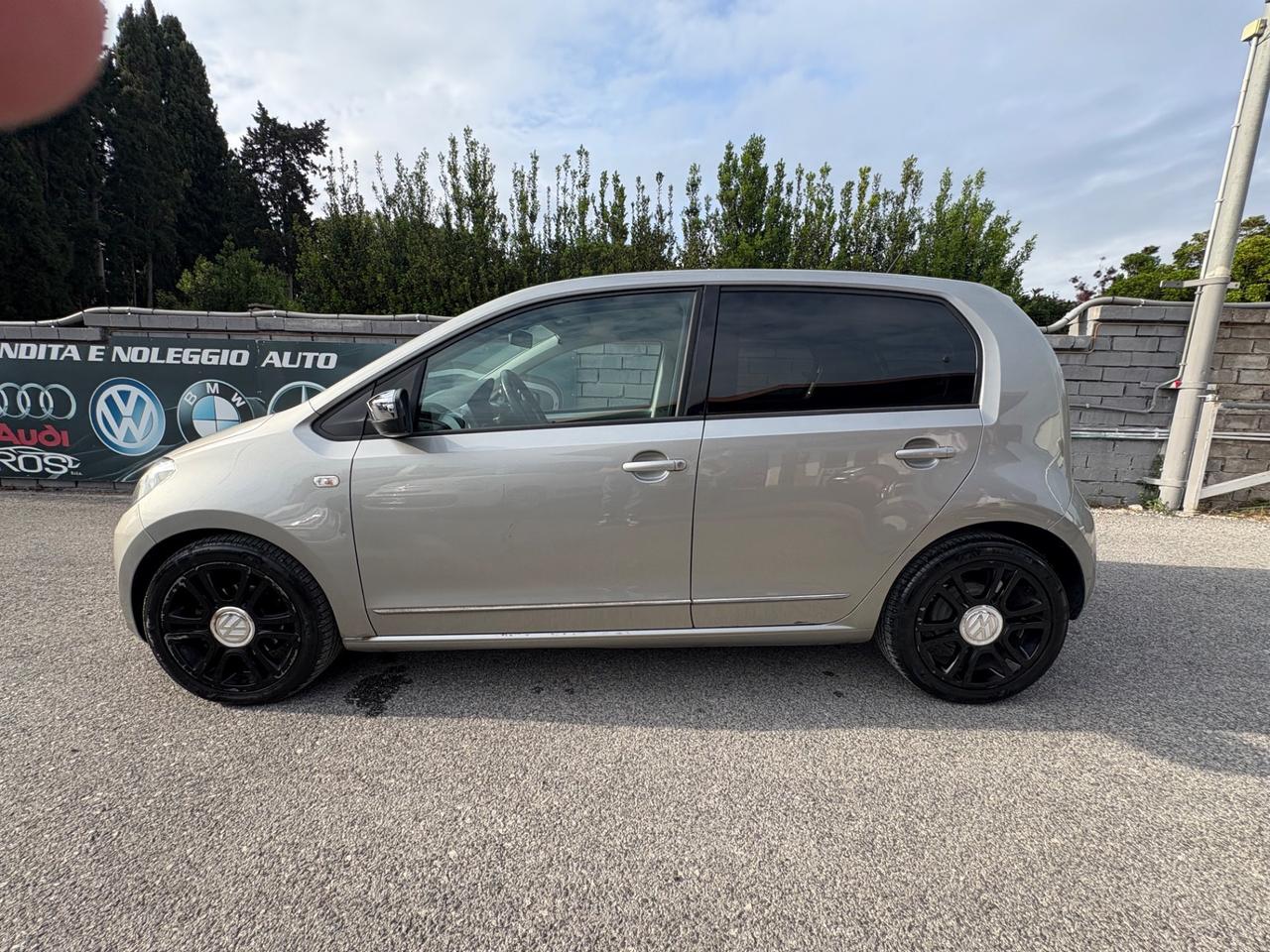 Volkswagen up! 1.0 75 CV 5p. high