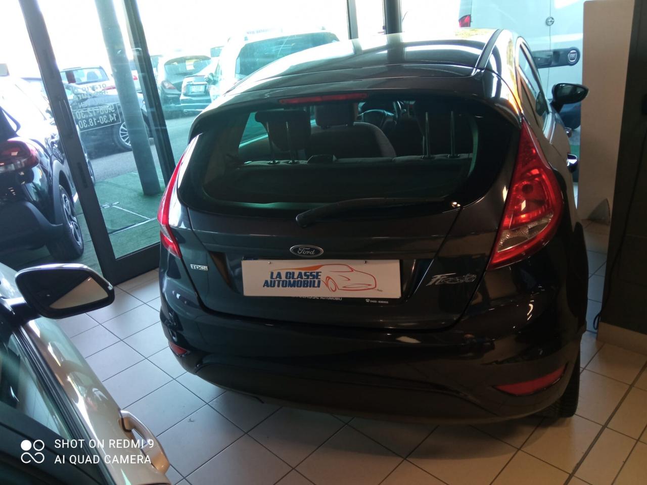 Ford Fiesta 1.4 TDCi 5p. Ghia neopatentati
