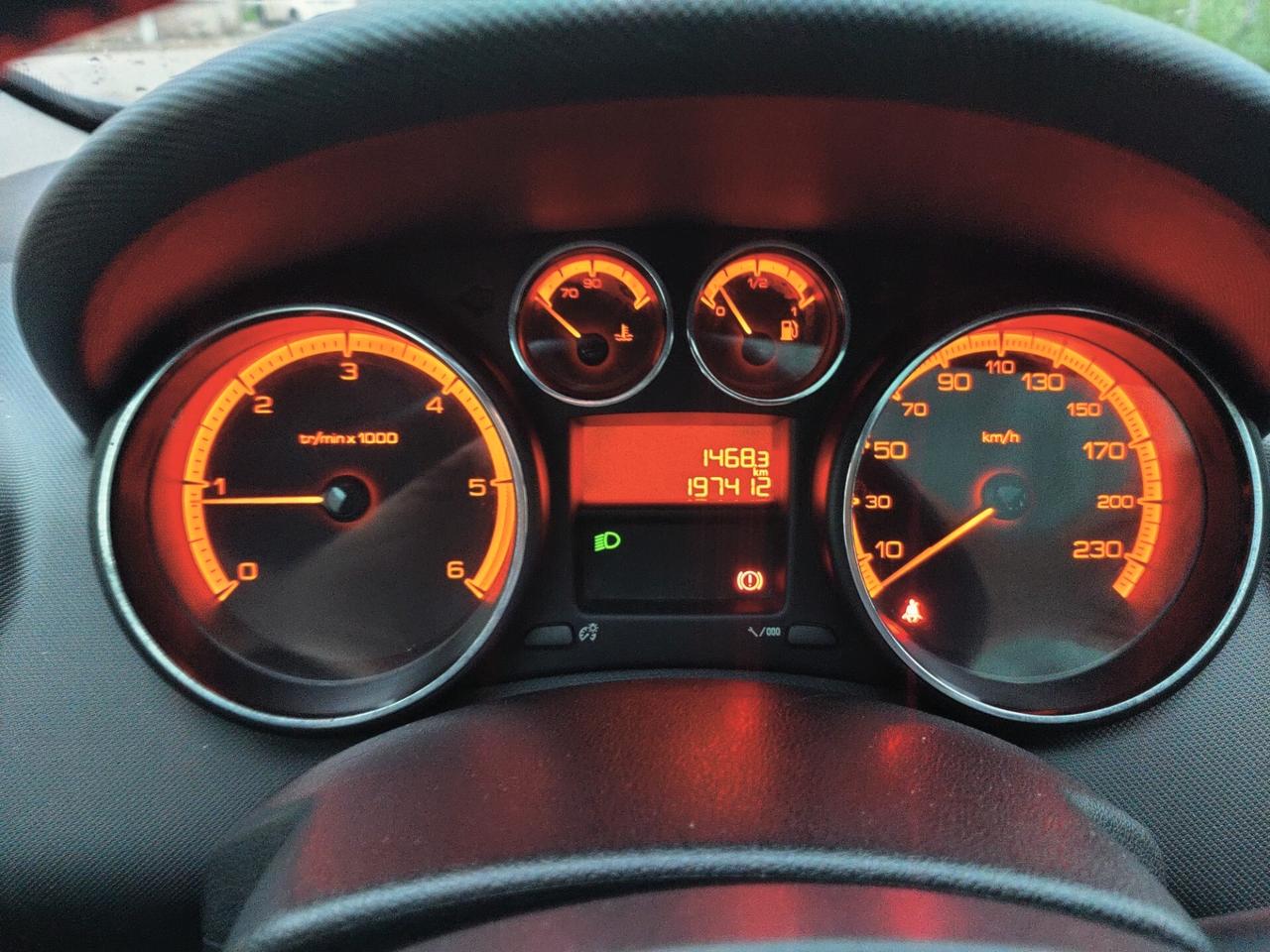 Peugeot 308 1.6 HDi 110CV SW Ciel Premium