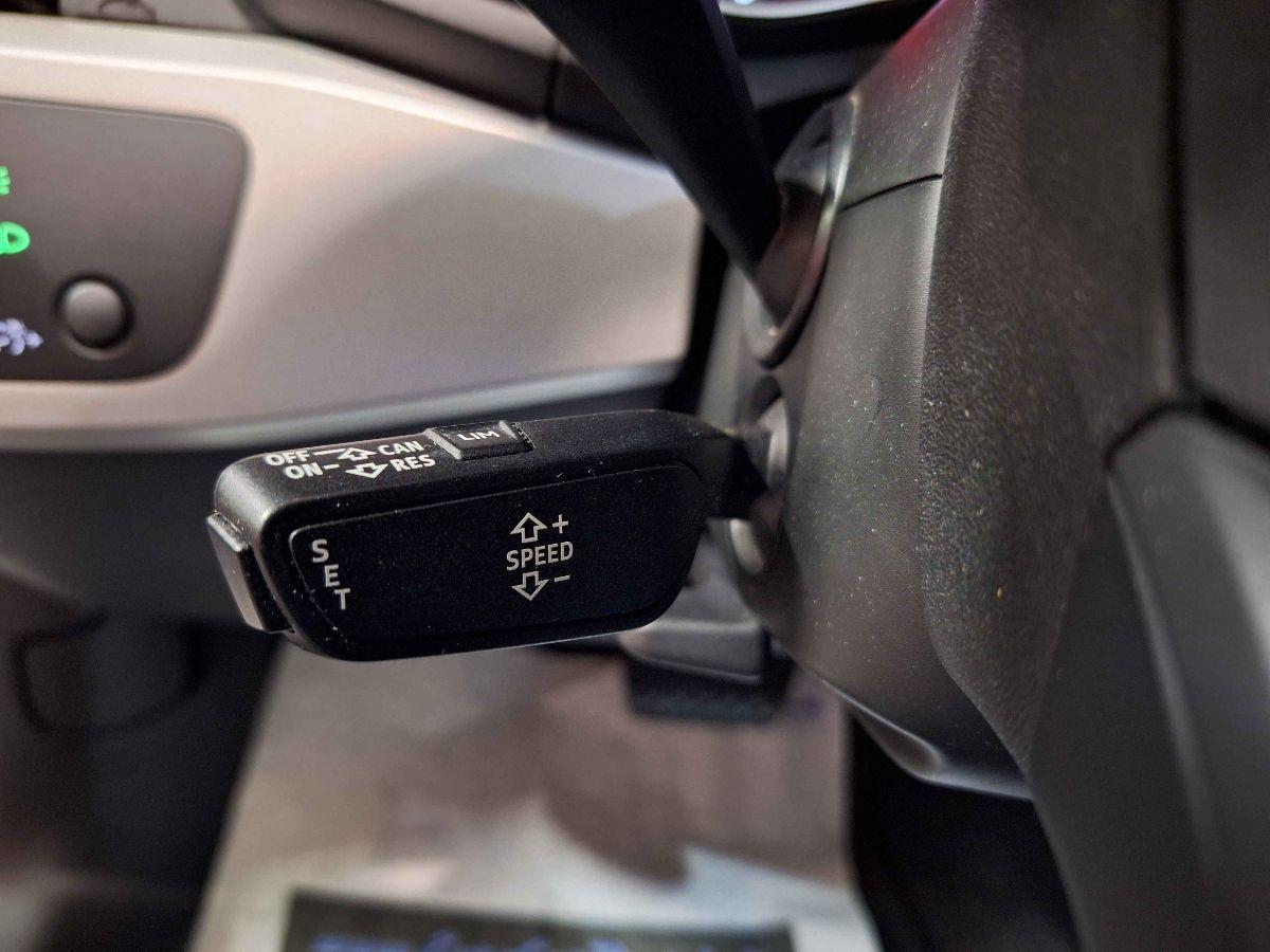 AUDI A4 Avant 35 TDI S tr Sport - 8 GOMME - APPLE - VETRI SCURI - GAR.24 MESI