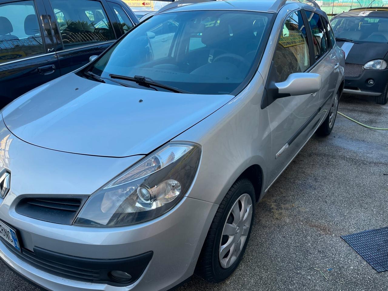 Renault Clio 1.2 16V SporTour Rip Curl