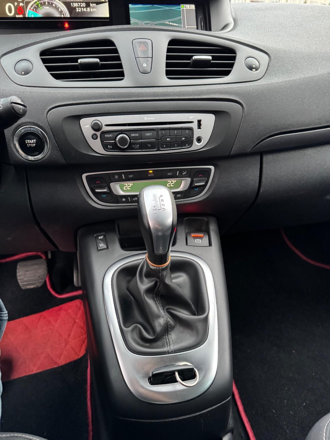 Renault Scenic XMod dCi 110 CV EDC Limited