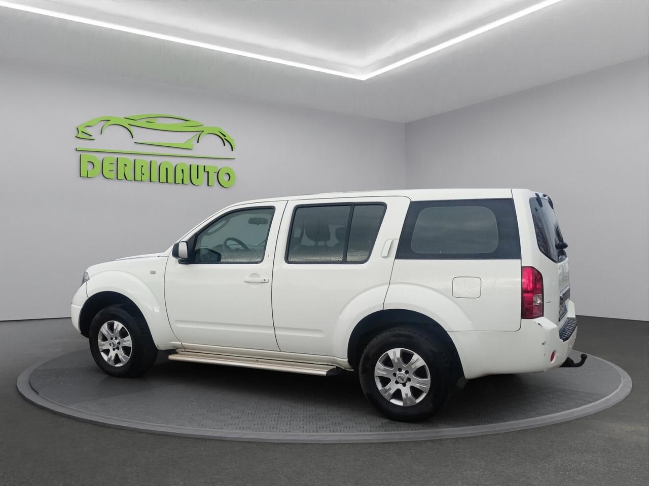 Nissan Pathfinder 2.5 dCi XE