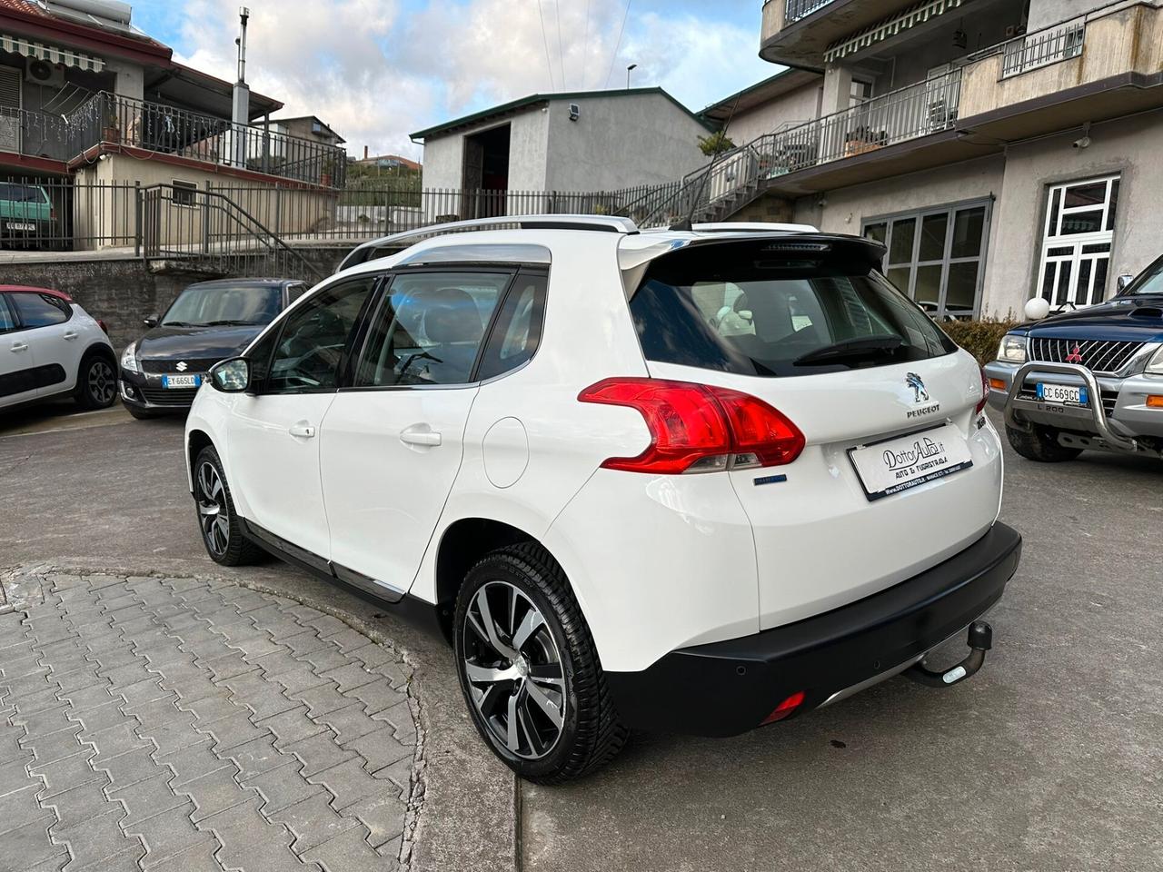 Peugeot 2008 BlueHDi 100 Allure
