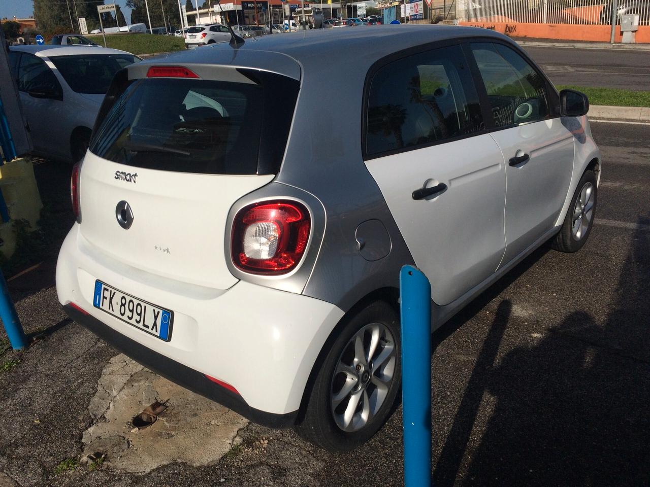 Smart ForFour 70 1.0 twinamic Youngster tagliandata garanzia !