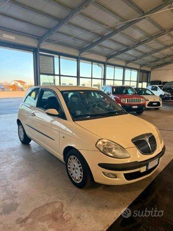 Lancia Ypsilon Platino