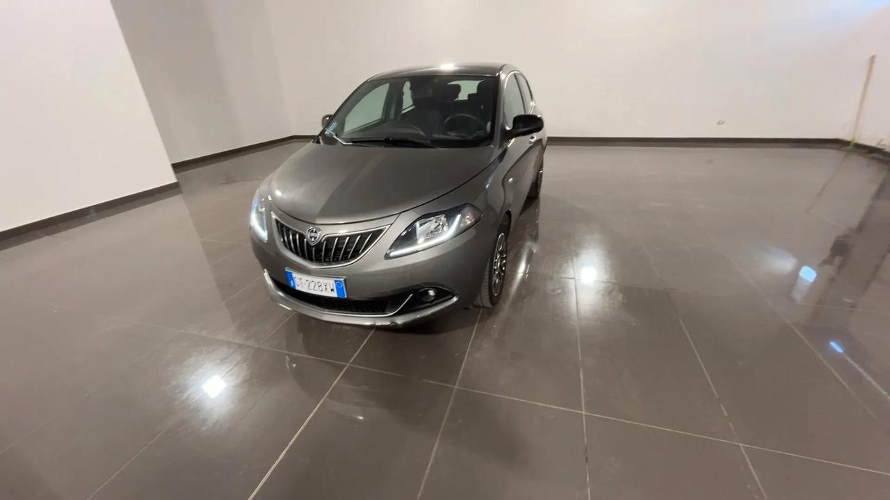 Lancia Ypsilon 1.0 FireFly 5 porte S&S Hybrid Platino