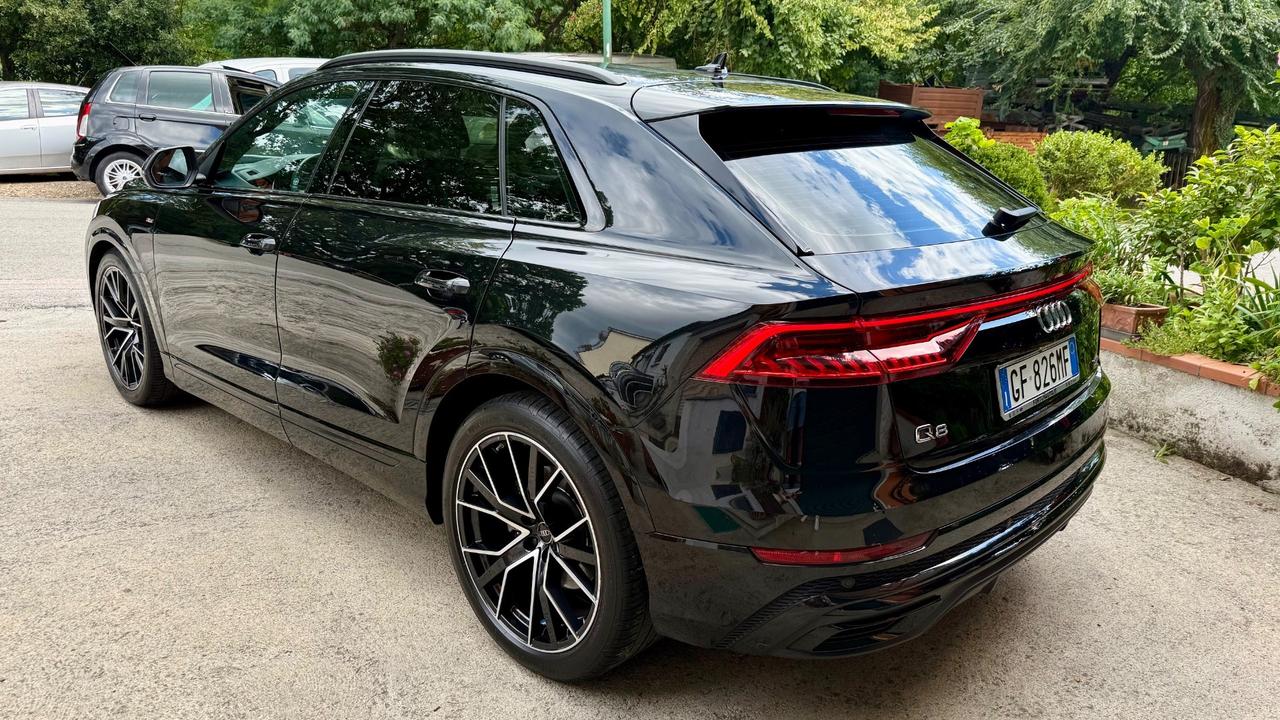 Audi Q8 50 TDI 286 CV quattro S-Line