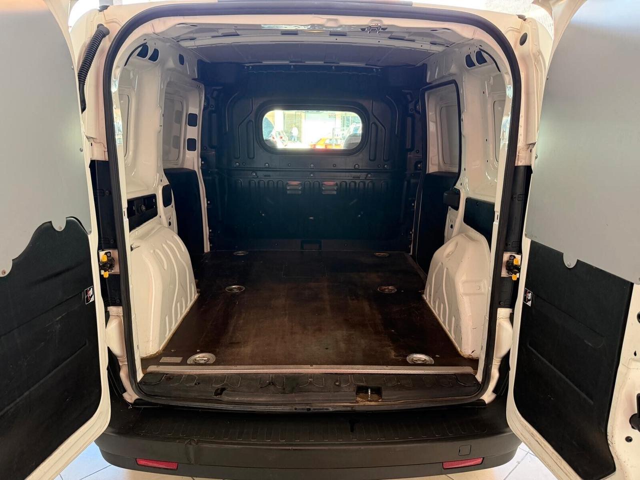 FIAT DOBLO' 1.4 BENZINA DEL NORD ITA 2015