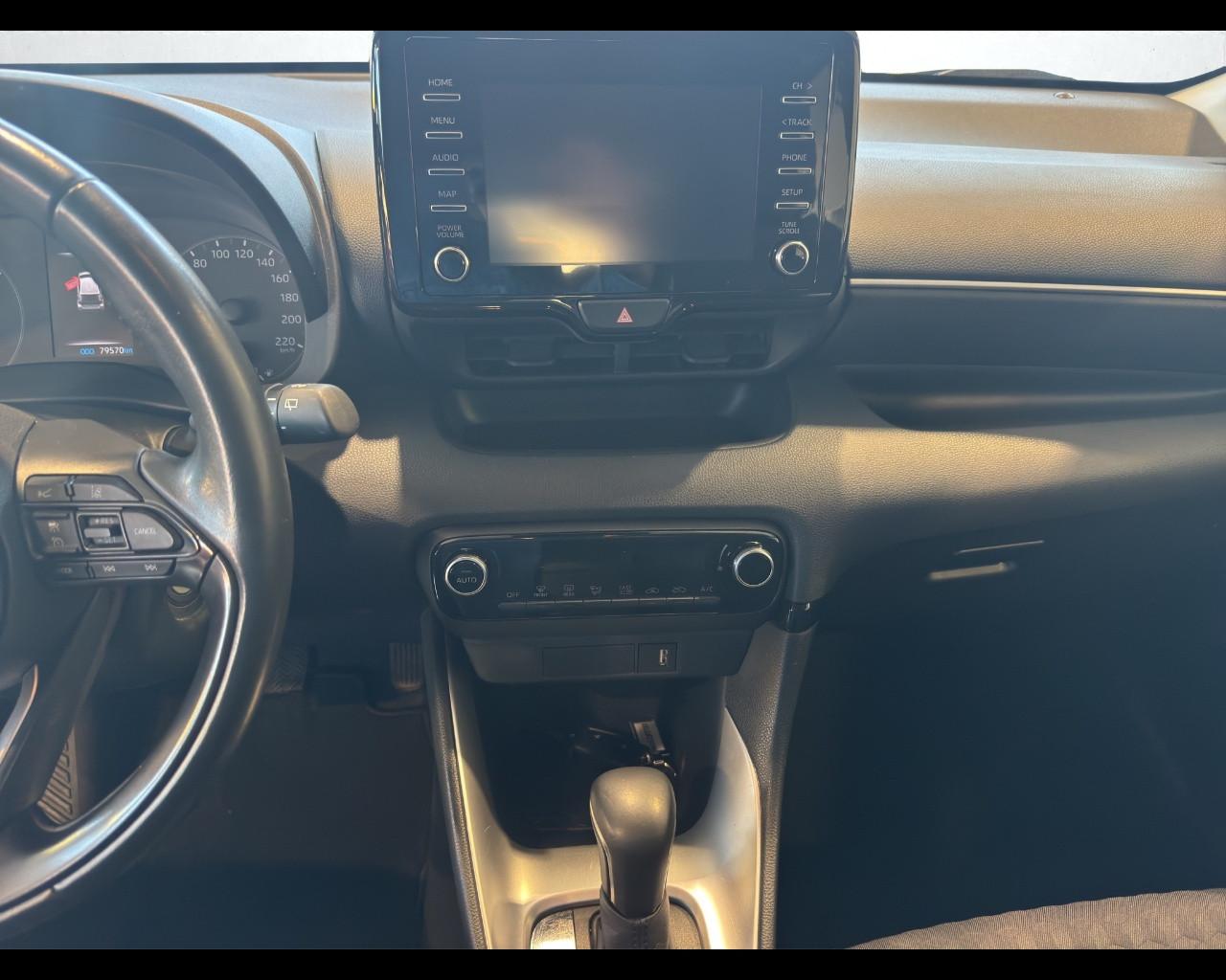 TOYOTA Yaris 4ª serie - Yaris 1.5 Hybrid 5 porte Business