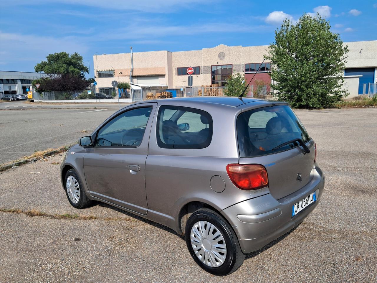 TOYOTA YARIS BENZINA