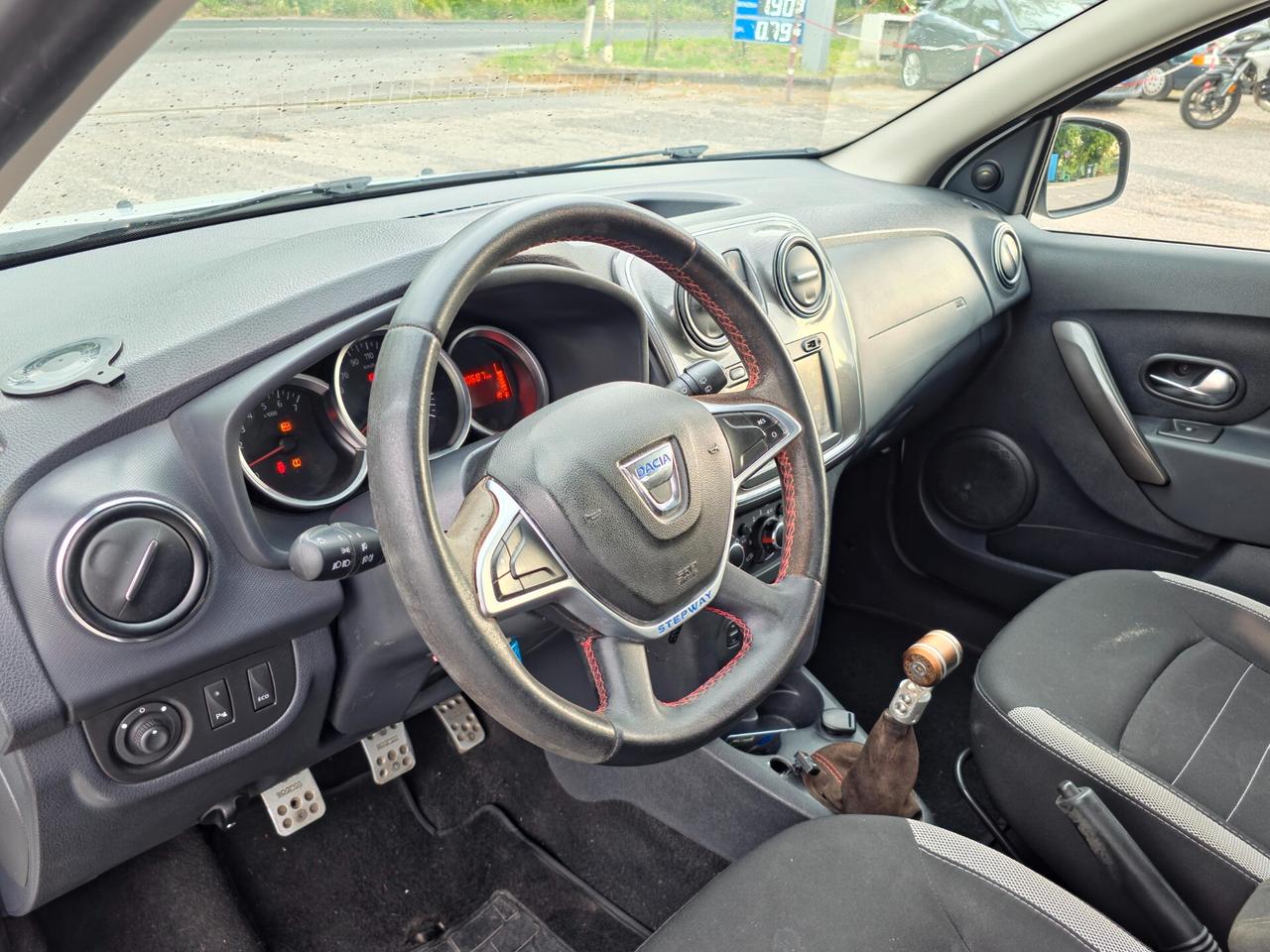 Dacia Sandero 0.9 TCe 12V T-GPL 90CV S&S Serie Speciale Brave 2017-E6 Manuale NEO