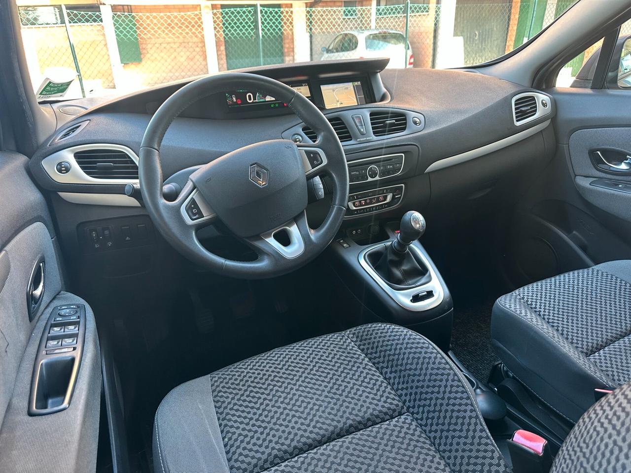 Renault Scenic X-Mod 1.5 dCi 110CV