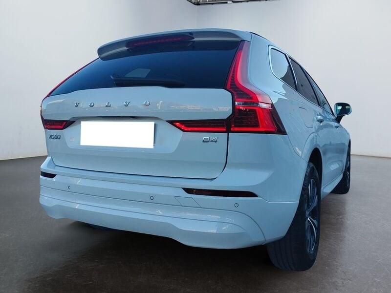 Volvo XC60 XC60 B4 (d) automatico Essential