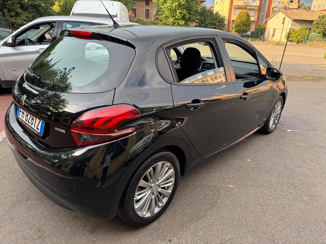 Peugeot 208 ANNO 2017 1.2 BENZINA 5 PORTE
