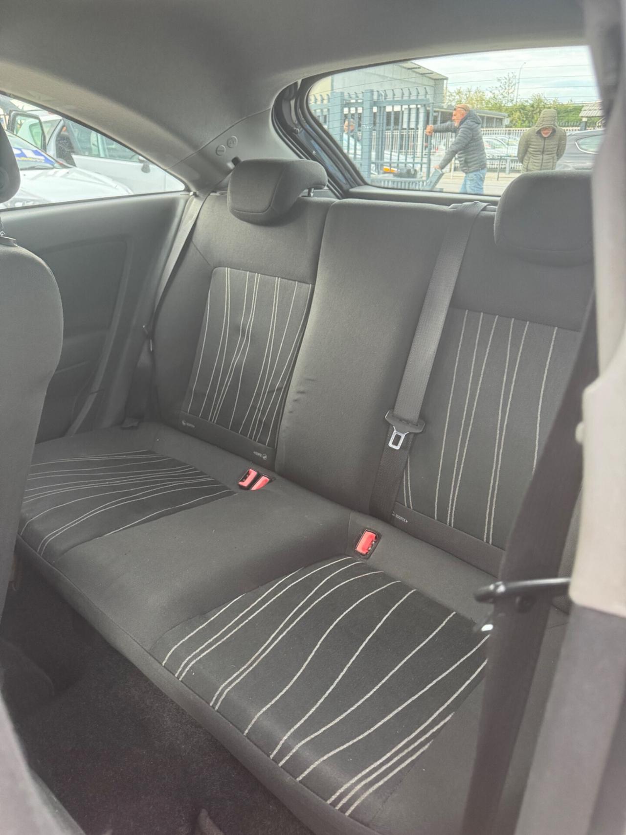 Opel Corsa 1.2 80CV 3 porte GPL-TECH Club