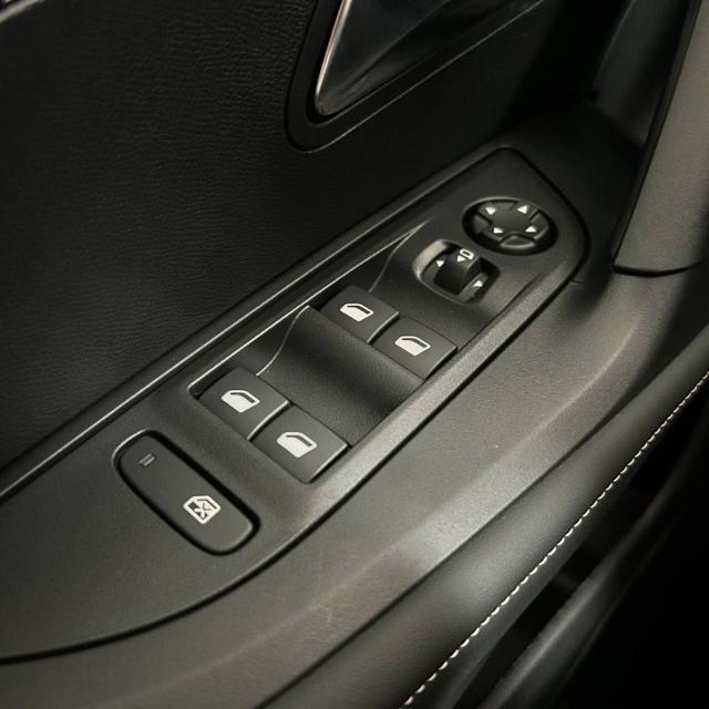PEUGEOT 2008 PureTech 100 S&S Allure VISION PACK & DRIVE ASSIST