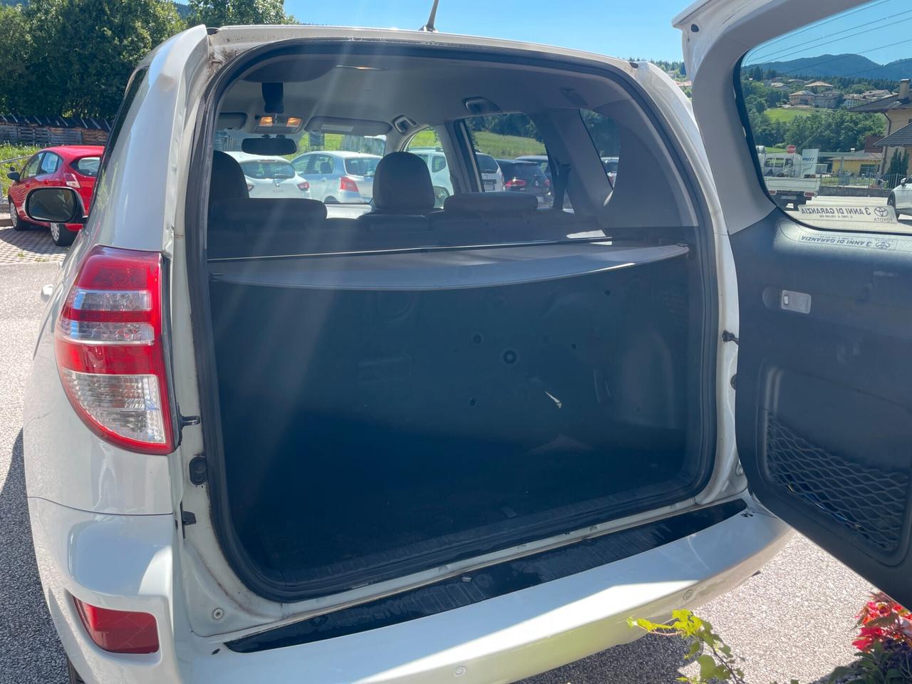 Toyota RAV 4 4x4 Crossover 2.2 D-4D 150 CV Lounge