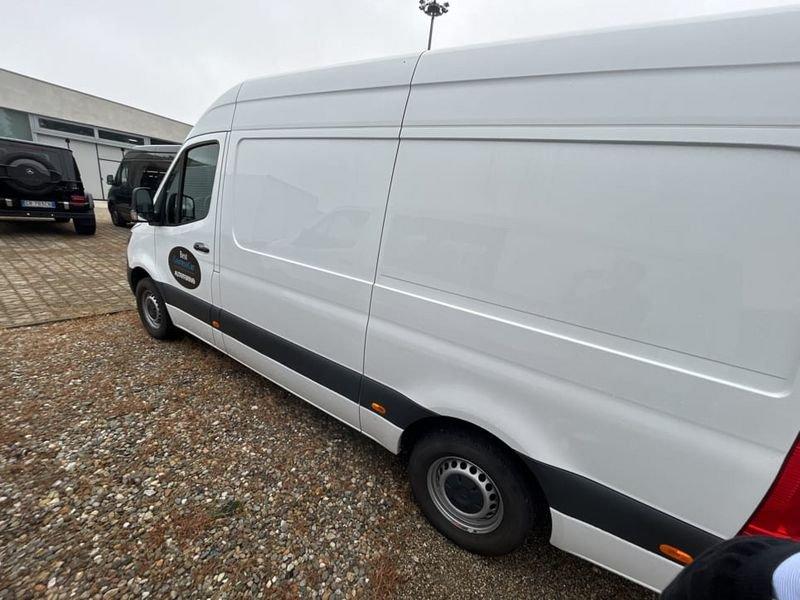 Mercedes-Benz Sprinter 311 DI F 37/35