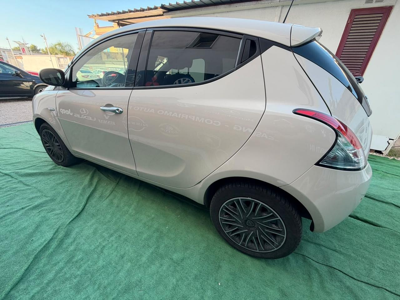 Lancia Ypsilon 2022 1.2 69 CV 5 porte GPL ORIGINALE Gold