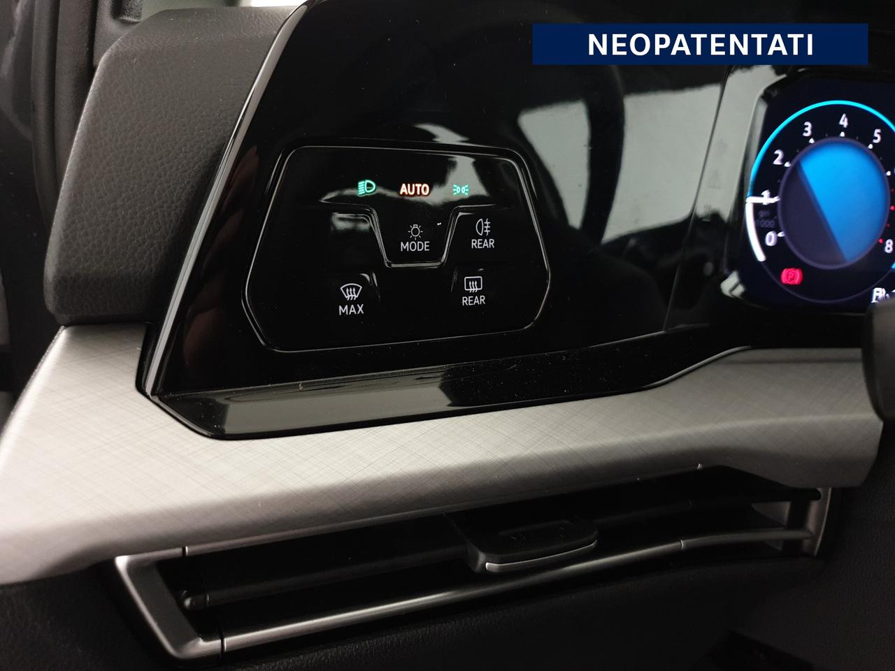 Volkswagen Golf 1.0 tsi evo life 110cv