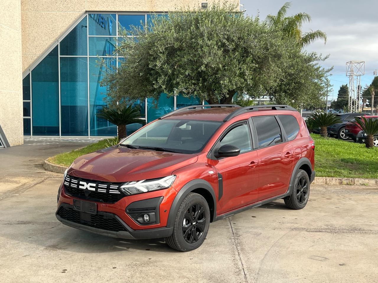 Dacia Jogger 1.0 tce 110cv possibilità noleggio no scoring