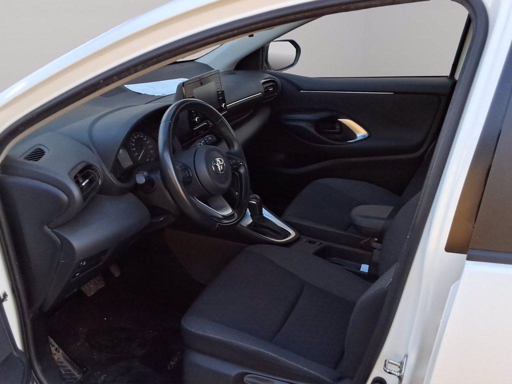 TOYOTA Yaris 1.5h active del 2023