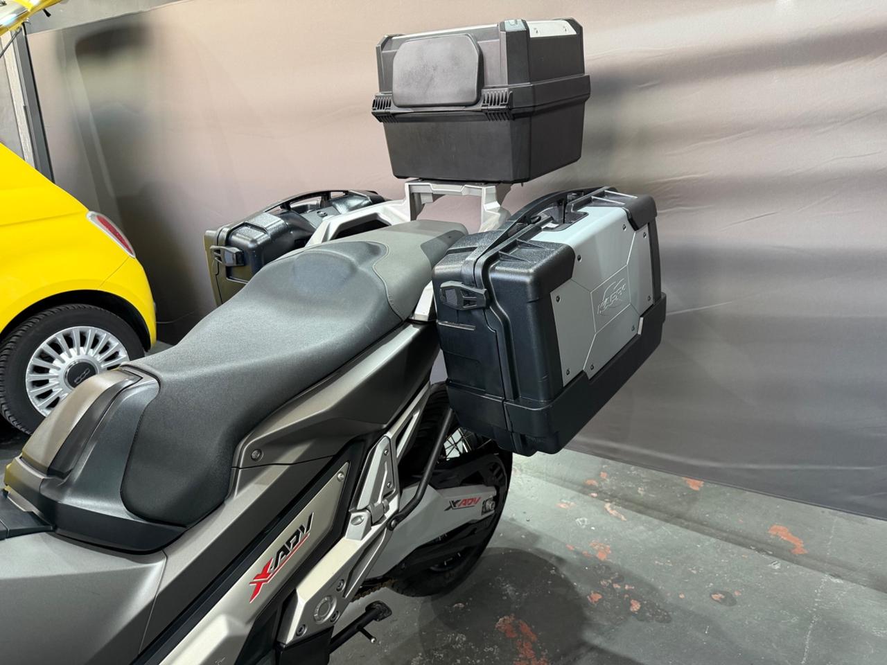 HONDA X-ADV 750 TRAVEL ABS
