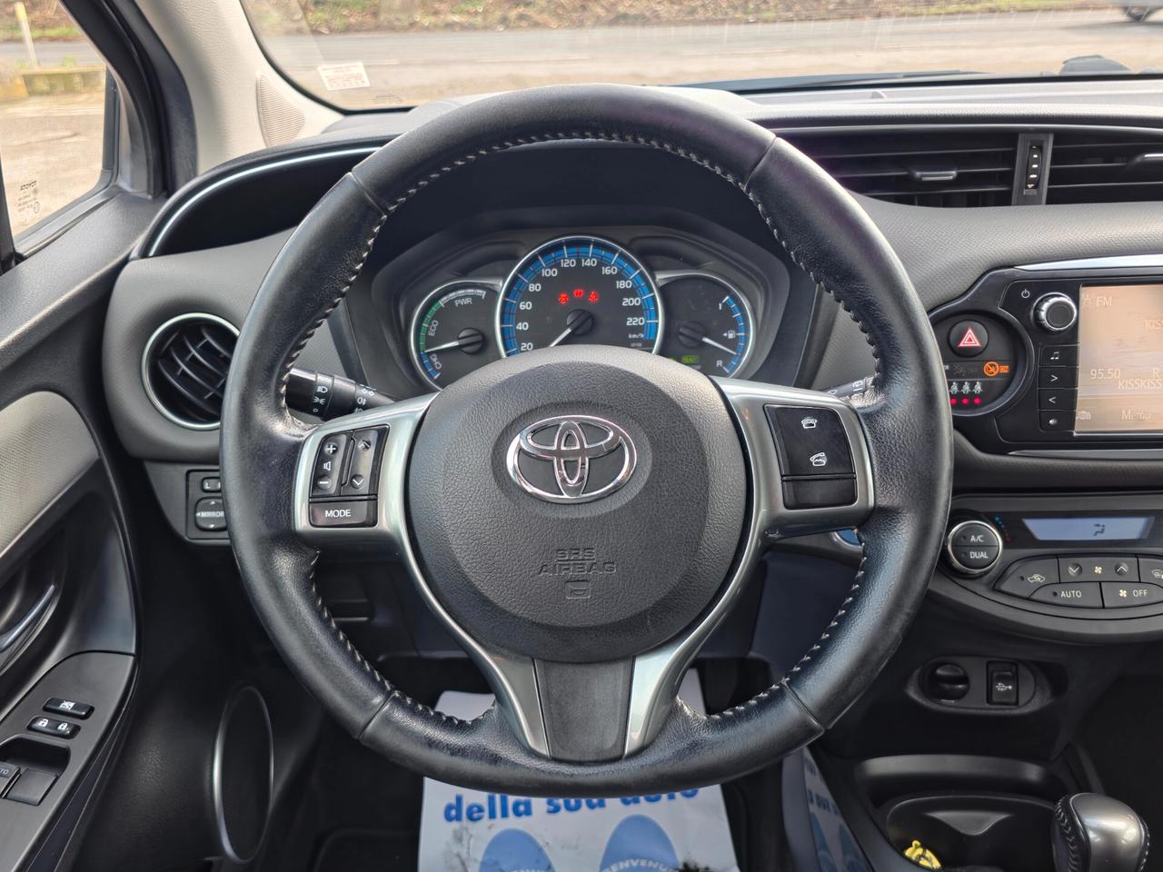 Toyota Yaris 1.5 Hybrid 5 porte Active 2015-E6B Automatico NEO