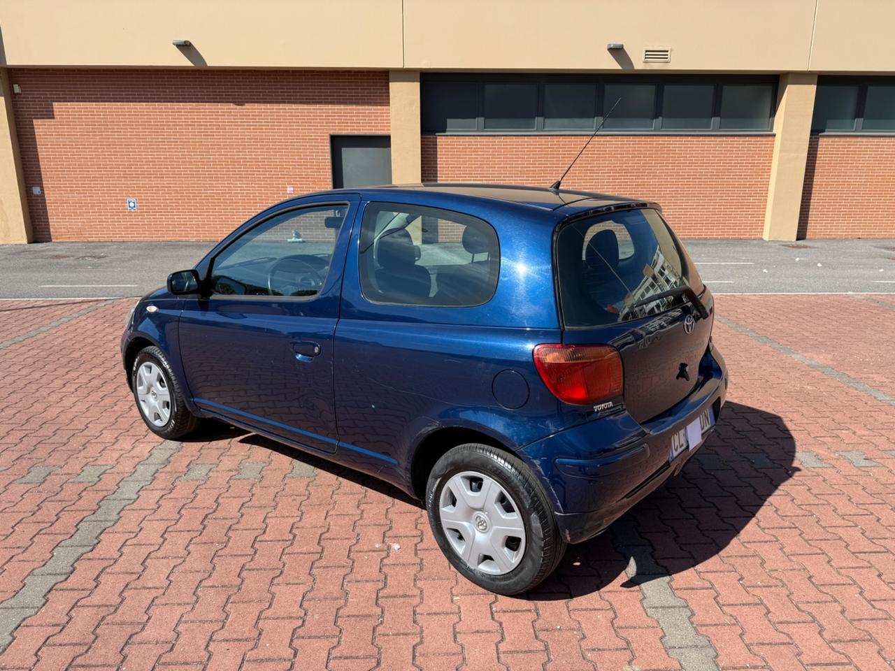 Toyota Yaris 1.0i 16V 5p *67.000km*