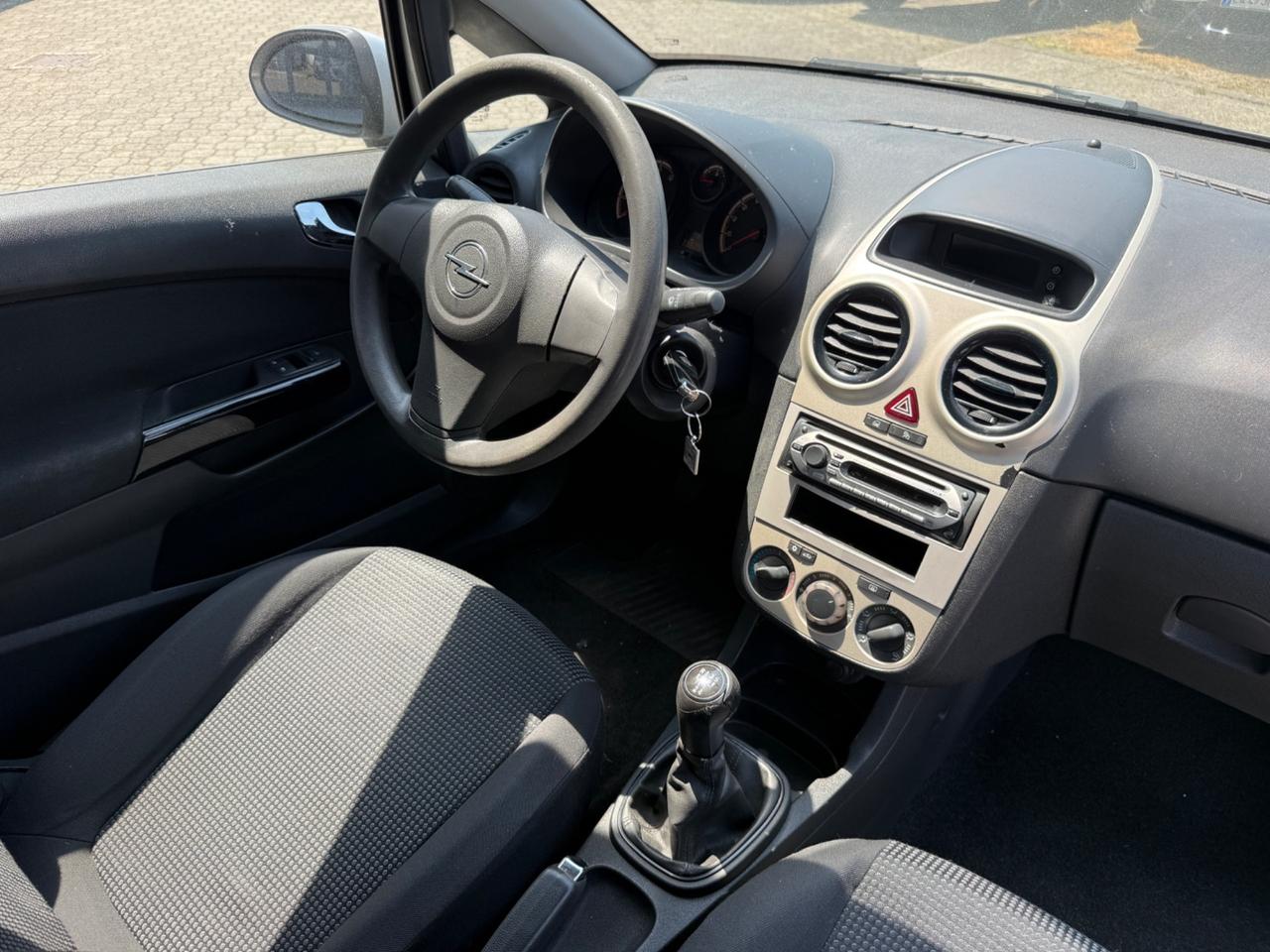 Opel Corsa 1.2 3 porte Enjoy