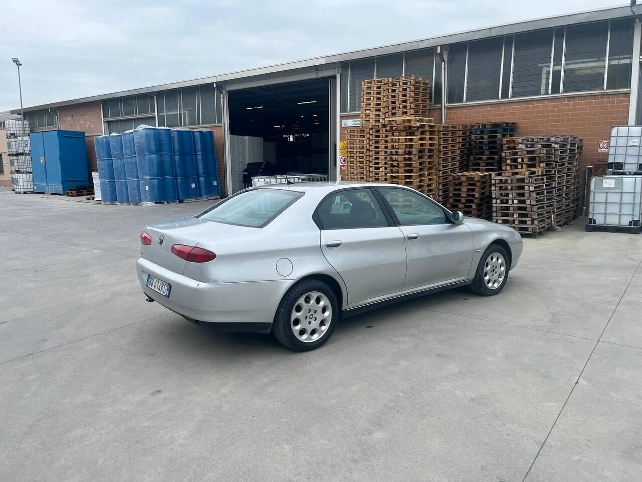 Alfa Romeo 166 2.4 JTD Distinctive